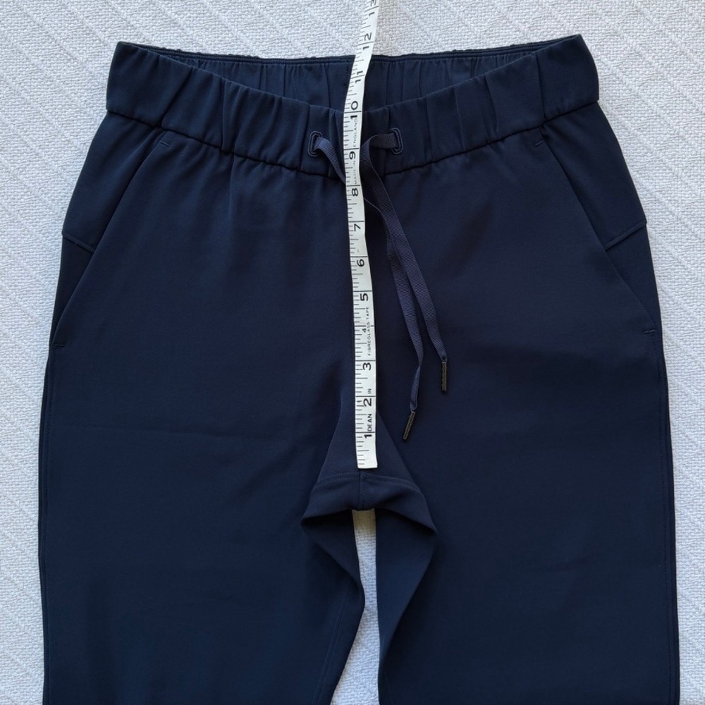Lululemon On the Fly Crop True Navy Luxtreme Drawstring Pants Commuter Size 4 - Picture 14 of 14